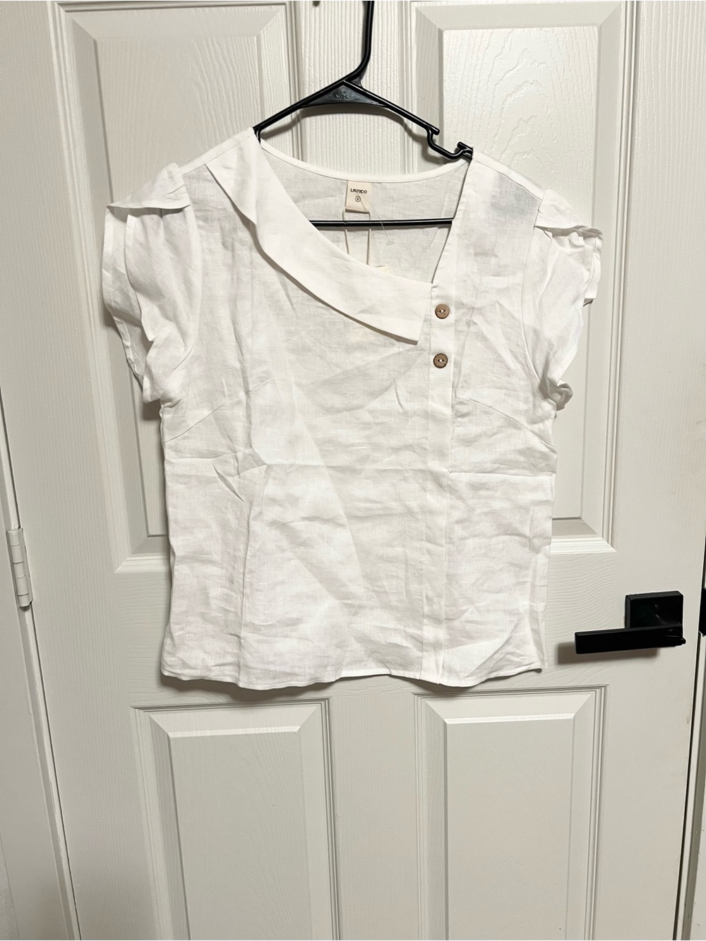 Lintico white Asymmetric Collar Linen Top NWT - Picture 9 of 10